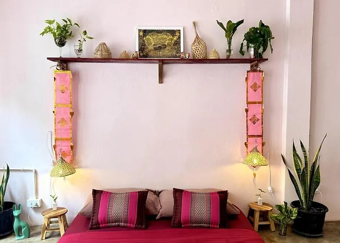 Baan Yentafo - Pink House In Talad Noi 아파트 방콕