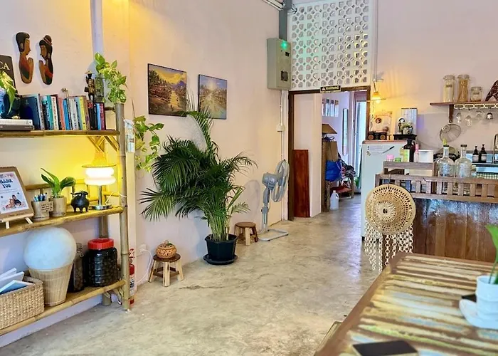 아파트 Baan Yentafo - Pink House In Talad Noi 방콕