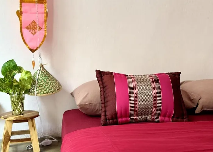 아파트 Baan Yentafo - Pink House In Talad Noi 방콕